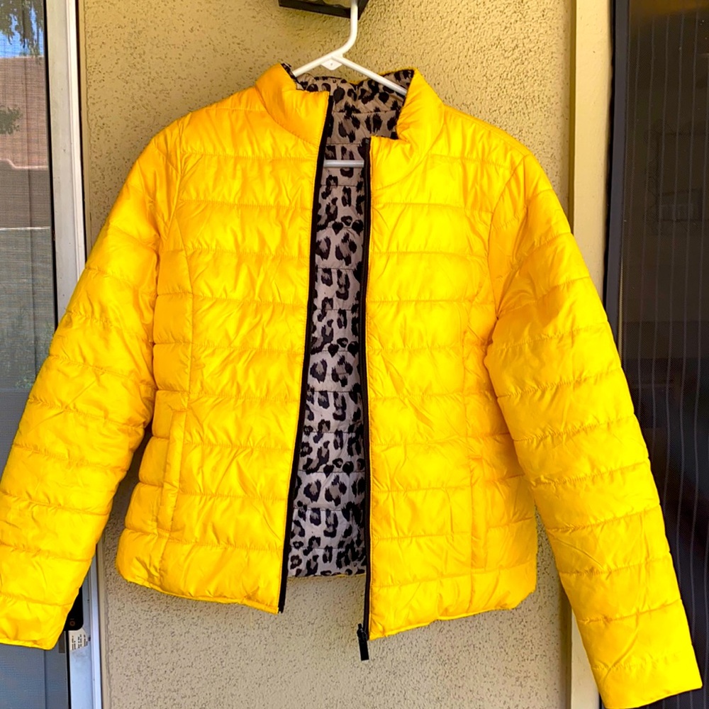 Reversible!  Yellow then leopard print